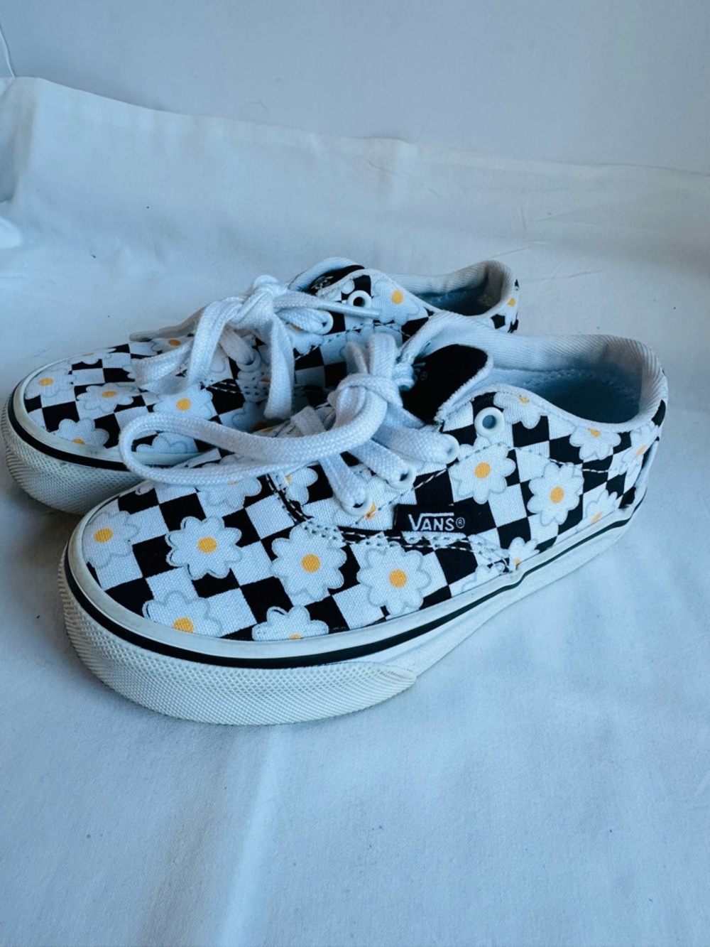 Vans Girls Doheny Flower Checkerboard Shoes Size 11